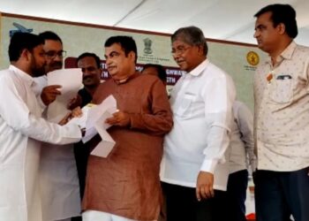 मिरजेतील छत्रपती शिवाजी रस्त्याच्या कामातील तांत्रिक अडचणी सोडवा – मिरज शहर सुधार समितीची केंद्रीय मंत्री नितीन गडकरी यांच्याकडे मागणी.