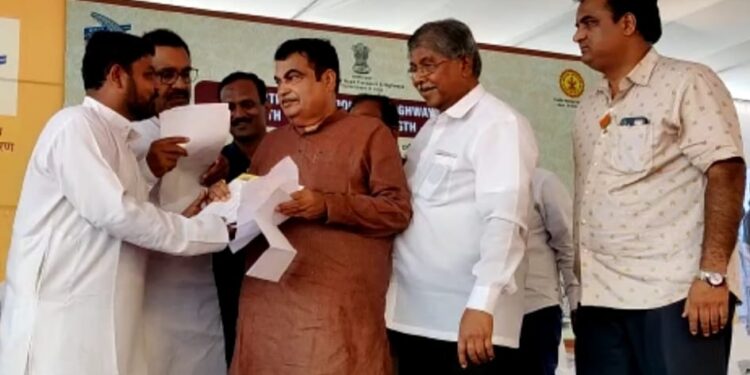 मिरजेतील छत्रपती शिवाजी रस्त्याच्या कामातील तांत्रिक अडचणी सोडवा – मिरज शहर सुधार समितीची केंद्रीय मंत्री नितीन गडकरी यांच्याकडे मागणी.