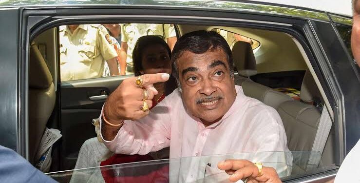 तासगाव कारखान्याच्या ऊस बिलासाठी नितीन गडकरींच्या दौऱ्यात आंदोलन