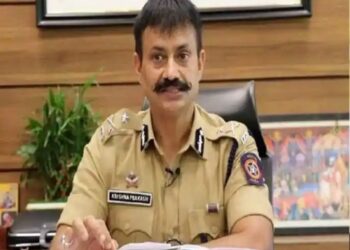 कृष्णप्रकाश यांची धडक कारवाई, तक्रारीकडे दुर्लक्ष करणाऱ्या वरिष्ठ पोलिस निरीक्षकाची उचलबांगडी