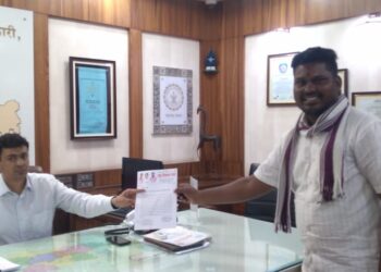 सावळजला स्वतंत्र पोलीस ठाणे मंजूर करा, राष्ट्र विकास सेनेच्या प्रशांत सदामतेंचे जिल्हाधिकाऱ्यांना निवेदन.