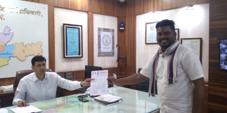 सावळजला स्वतंत्र पोलीस ठाणे मंजूर करा, राष्ट्र विकास सेनेच्या प्रशांत सदामतेंचे जिल्हाधिकाऱ्यांना निवेदन.