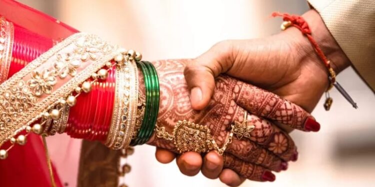 ‘नवरी मिळे ना नवऱ्याला’ पस्तीशी ओलांडली तरी अनेक युवक अविवाहितचं….