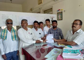 तलाठी दिलीप चौरे यांच्या भ्रष्ट कारभाराची चौकशी करून तात्काळ निलंबित करा अन्यथा आंदोलन