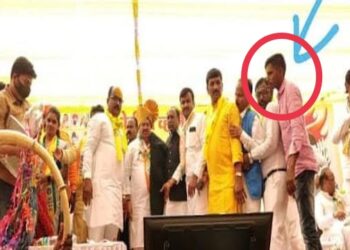 शिवसेना जिल्हाप्रमुखांच्या खिशावर डल्ला मारणारा चोरटा सापडला,