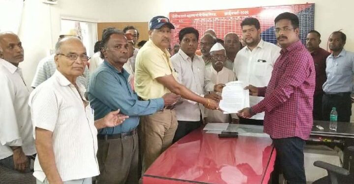 मिरजेतील महात्मा गांधी पोलीस ठाण्यात राष्ट्रवादीचे आमदार अमोल मिटकरी यांच्या विरोधात तक्रार…