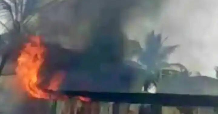 सांगलीत भंगार दुकानाला भीषण आग, कोणतीही जीवितहानी नाही..