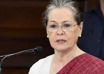 काँग्रेस आमदारांच्या तक्रारी ऐकून सोनिया म्हणाल्या, “हे तर मला माहिती आहे”…