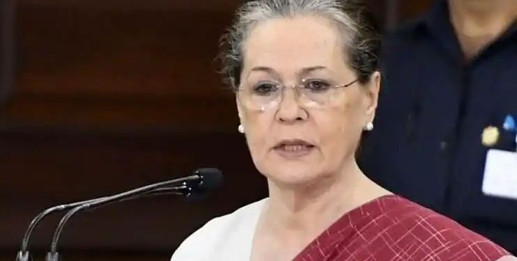 काँग्रेस आमदारांच्या तक्रारी ऐकून सोनिया म्हणाल्या, “हे तर मला माहिती आहे”…