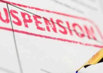 पुण्यात सरकारी अधिकाऱ्यांचे रॅकेट उघड, ४४ जण निलंबित