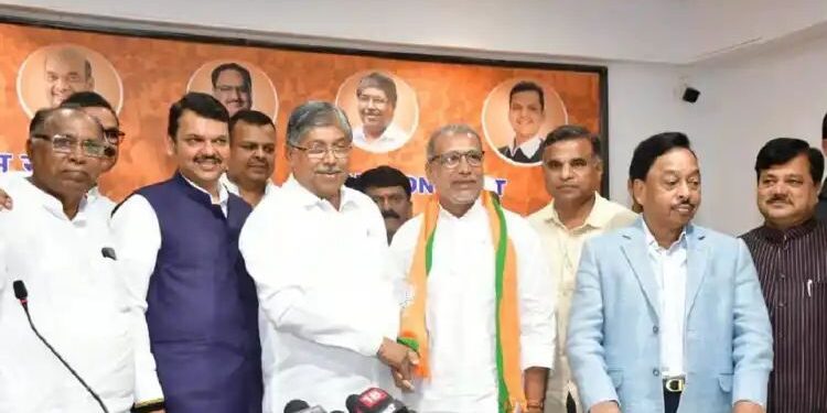 शिवसेनेला धक्का, शिवसेनेने सगळे मुद्दे सोडले, म्हणून मी शिवसेना सोडतोय, शिवसेनेचे ‘हे’ माजी खासदार आता भाजपात..