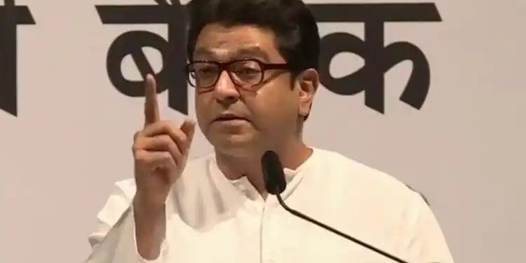 राज ठाकरे औरंगाबादकडे रवाना , उद्याच्या सभेकडे सर्वांचे लक्ष