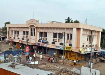 आरगमध्ये पेटलेला पाण्याचा वणवा अखेर पावसामुळे विझला..