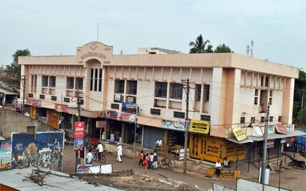 आरगमध्ये पेटलेला पाण्याचा वणवा अखेर पावसामुळे विझला..