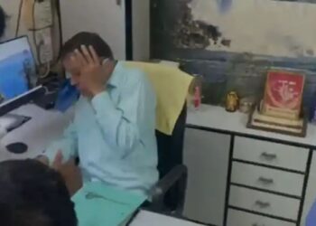 भाजपचे प्रवक्ते विनायक आंबेकर यांना राष्ट्रवादीच्या कार्यकर्त्यांकडून मारहाण..