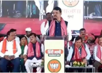 “कौरवांची सभा काल झाली पांडवांची सभा आज होत आहे.” फडणवीसांनी साधला उद्धव ठाकरे यांच्या सभेवर निशाणा …