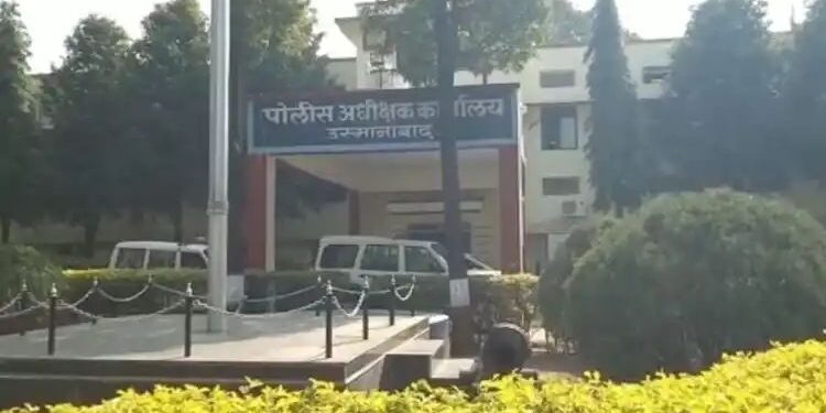 पोलीस अधीक्षक कार्यालयात पोलीसच आपसांत भिडले ; वादाचे रूपांतर मारहाणीत…