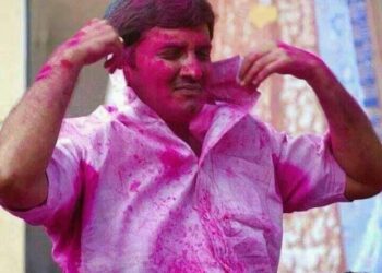 ‘गुलाल ‘ लागलाच…… आणि पुन्हा एकदा ‘पहाटेचा’ फटका…..