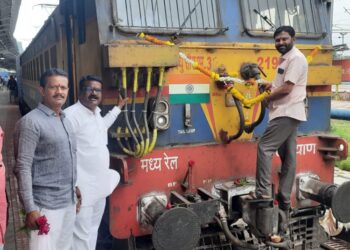 कोयना एक्सप्रेस विजेवर धावली, १५ मिनिटे आधी मिरजेत दाखल..