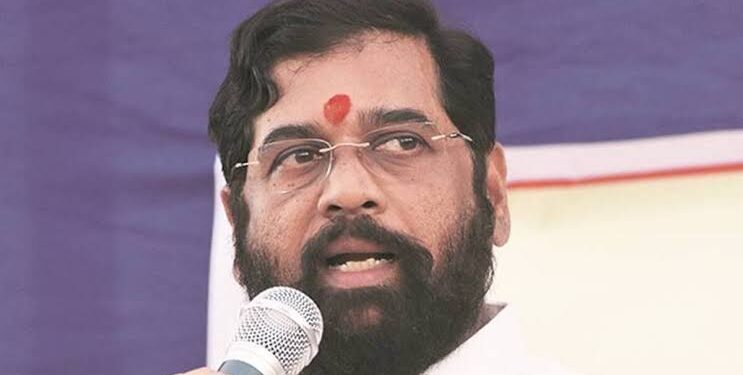 शिवसेनेत खळबळ! मुख्यमंत्री उद्धव ठाकरेंचे टेन्शन वाढले; मंत्री एकनाथ शिंदेंसह १३ आमदार नॉटरिचेबल : राजकीय ‘स्फोट’ होण्याची शक्यता.?