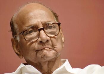 शरद पवार गृहखात्यावर नाराज: एवढे मंत्री रातोरात निघून गेल्याचे कसे कळाले नाही, सिलव्हर ओकवर खलबत…