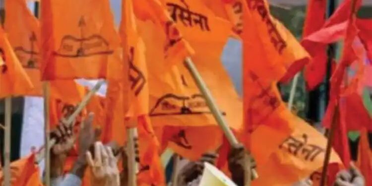 मिरजेतील शिवसैनिक मुंबईत दाखल…