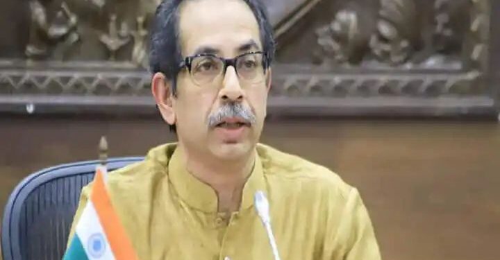 मोठी बातमी | बंडखोर मंत्र्यांना मोठा धक्का: खात्याचं फेरवाटप : मुख्यमंत्र्यांचा निर्णय : पहा ,कोणाकडे कोणतं खातं..!