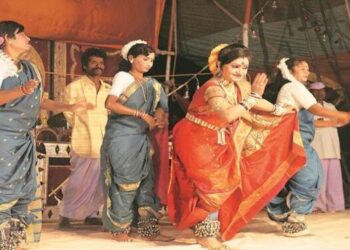 तमाशाचे दिवस अन दिवसांचा तमाशा..