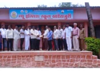 खंडेराजुरीच्या हायस्कुलसाठी ब्रम्हनाथ यात्रा कमिटी कडून २५ हजारांची मदत…