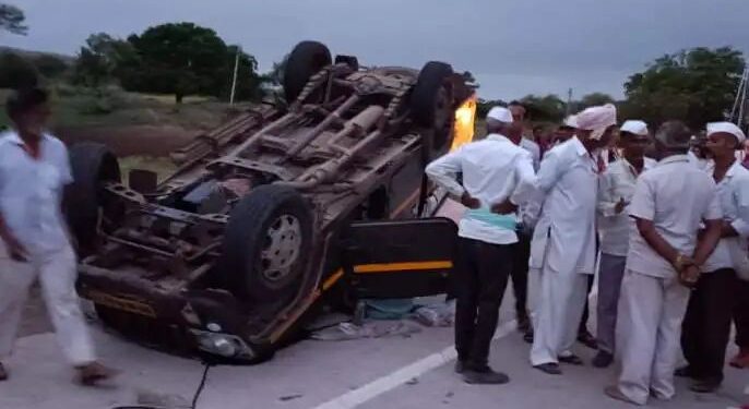 वारकऱ्यांच्या दिंडीत जीप घुसली, २५ वारकरी जखमी, चौघेजण गंभीर …