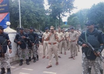 गणोशोत्सवाच्या पार्श्वभूमीवर मिरजेत पोलिसांचे पथ संचलन..!