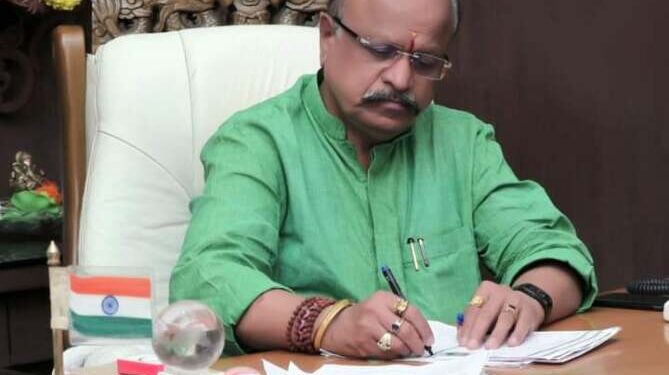 जिल्ह्याला पालनकर्ता मिळाला : हक्काचा माणूस म्हणून चर्चेत असणारे सुरेश खाडे सांगलीचे पालकमंत्री