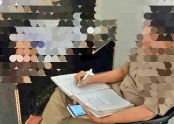 पोलिस ठाण्यातच महिला पोलिसाच्या मनगटाचा घेतला चावा : शासकीय कामात अडथळा आणल्याचा गुन्हा दाखल.