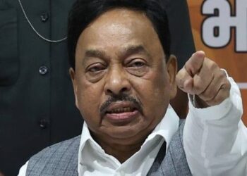 नारायण राणेंची उद्धव ठाकरेंवर पातळीसाेडून टीका!