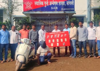 सांगली एलसीबीच्या पोलिसांनी वापरलं ‘डिटेक्शन कार्ड’ ; १०१ एटीएम कार्ड सहित आरोपी ताब्यात : एटीएम कार्डच्या अदलाबदली करून पैसे लुटणारा गजाआड.