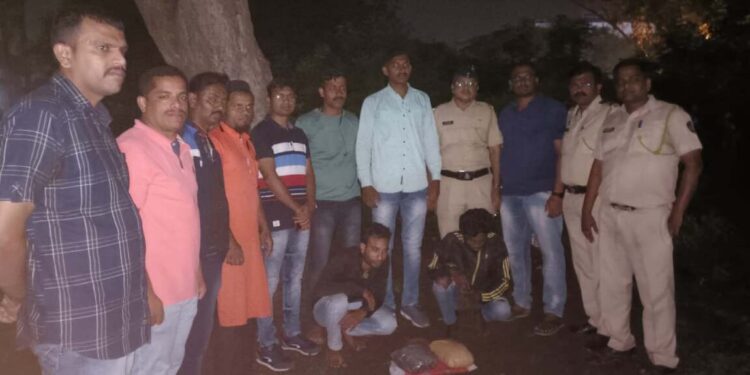 ब्रेकिंग | मिरजेत गांजा विक्री करणाऱ्या दोघांना अटक : ३५ हजार रुपये किमतीच्या गांजा सहित इतर मुद्देमाल जप्त : महात्मा गांधी पोलीस ठाण्याची धडक कारवाई…