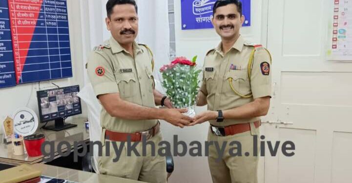 मिरज वाहतूक शाखेचा पदभार स.पो.नि भगवान पालवे यांनी स्वीकारला तर अनिल मानेंची जिल्हा विशेष शाखेत बदली