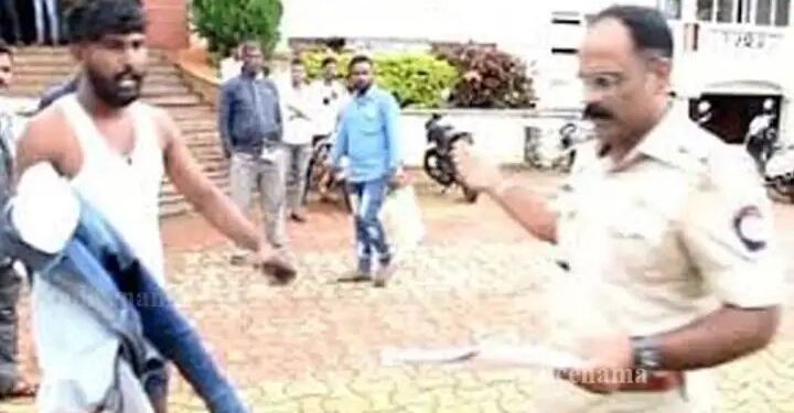 अधिकाऱ्याने मागितली १० हजारांची लाच : कसलीच नाही वाटली लाज..! लाचेच्या स्वरूपात कपडे काढून हातात देत उतरवला त्याचा माज..?