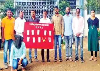 सांगली : शेजाऱ्यालाच पाच लाखांचा गंडा घालणाऱ्या दांपत्यास चोरी प्रकरणी अटक….!