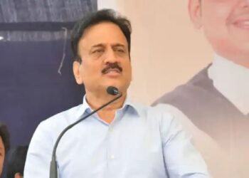 आरोग्य विभागात १० हजार पदांची भरती; गिरीश महाजन यांची घोषणा