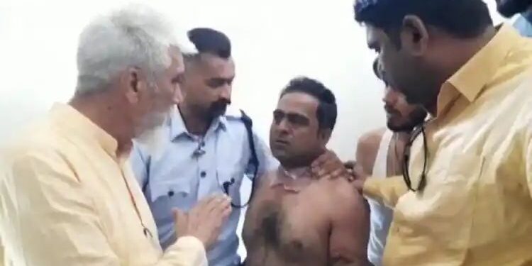 पालकमंत्री स्वतः दरोडेखोराला पकडतात. हे पोलिसांचे अपयश..? की मंत्र्यांची स्टंटबाजी..?