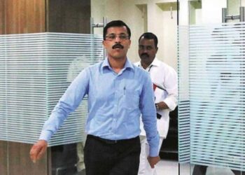 आरोग्य कर्मचार्‍यांचे ‘अप-डाऊन’ बंद, मुख्यालयी राहणे सक्तीचे! – अन्यथा कठोर कारवाईचा आयुक्त तुकाराम मुंढे यांचा इशारा