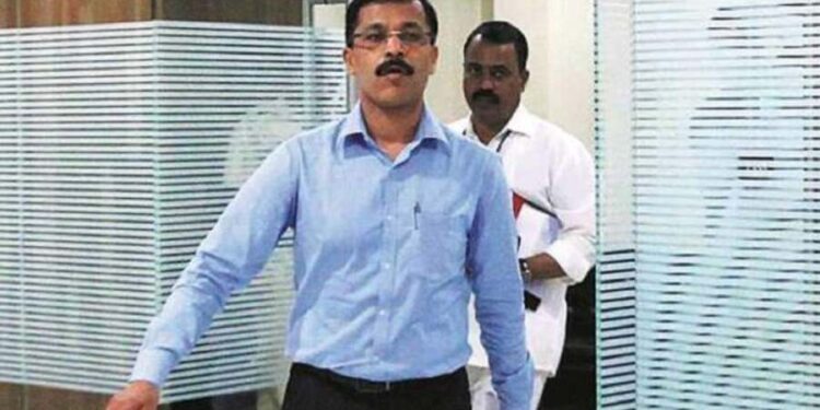 आरोग्य कर्मचार्‍यांचे ‘अप-डाऊन’ बंद, मुख्यालयी राहणे सक्तीचे! – अन्यथा कठोर कारवाईचा आयुक्त तुकाराम मुंढे यांचा इशारा