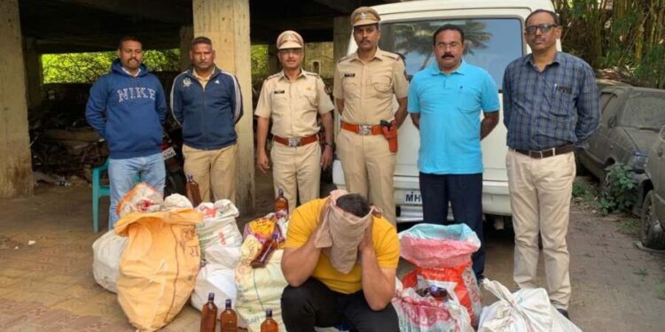 मिरजेत पावणे दोन लाखाची गोवा बनावटीची दारू राज्य उत्पादन शुल्क विभागाने पकडली.