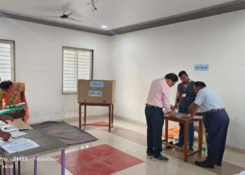 संवेदनशील मतदान केंद्रांना निरीक्षक गणेश मरकड यांची भेट