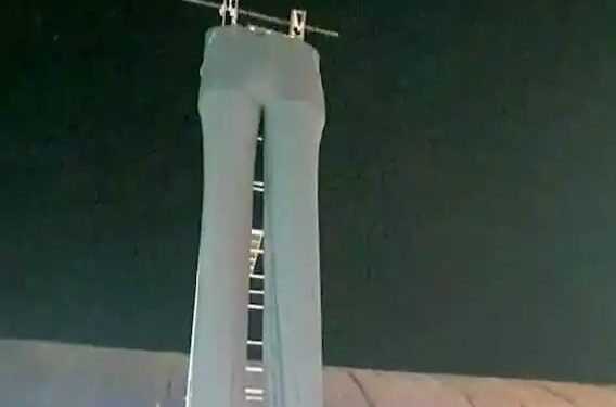 सांगली फेस्टिवल मध्ये भारतातील सर्वात मोठ्या पॅन्टचे सादरीकरण ; २६ फूट उंची तर १५ फूट पॅन्ट ची रुंदी.