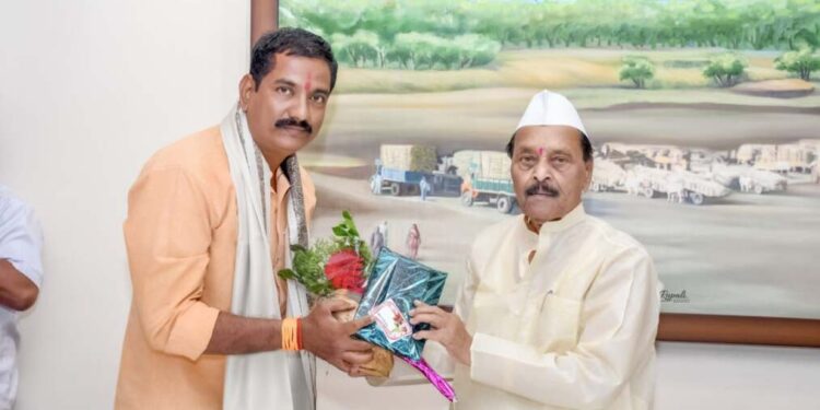 वसुली प्रोत्साहन योजनेबाबत संचालक मंडळ बैठकीत बोलून सकारात्मक निर्णय घेऊ:- आमदार मोहनराव कदम