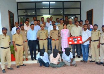 सांगली पोलिसांकडून आंतरराज्य टोळीतील दरोडेखोरांचा पर्दाफाश ; तिघे गजाआड..!