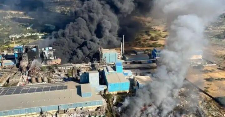 जिंदाल कंपनीमध्ये स्फोट ; भीषण आगीचा लोट..!