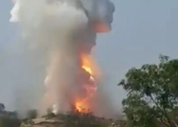 फटाक्याच्या कारखान्यात भीषण स्फोट, तीन कामगार ठार